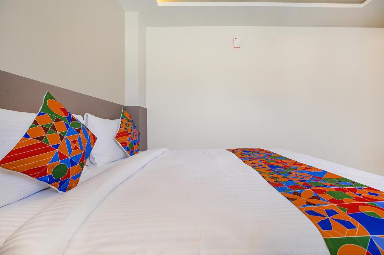 Fabhotel Athasri Inn - Nr Bellandur Railway Station 벵갈루루 외부 사진